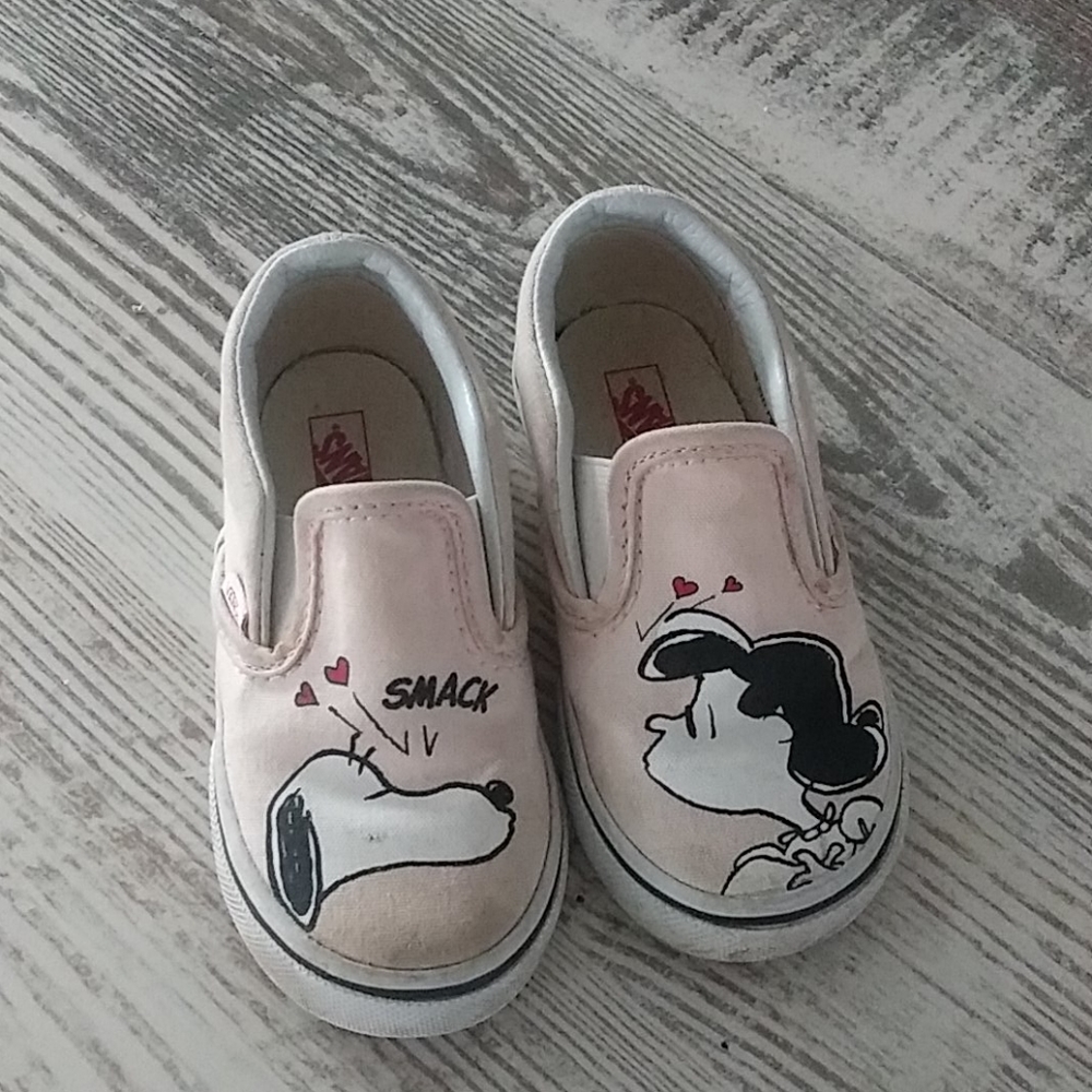 Peanut Vans